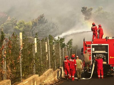 Zjarret në Shqipëri, 12 vatra ende aktive