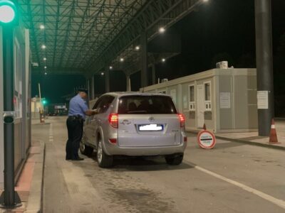 Policia konfirmon: 2 kilometra prej Merdarës janë mbledhur një numër i vogël personash