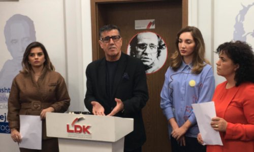 LDK-ja akuzon kryetarin e Gjilanit se kurdisi një konkurs: U përfshinë edhe deputetë të VV-së