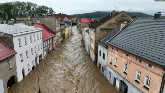 Evropa Qendrore vazhdon të luftojë me shira e përmbytje