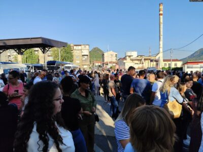 Mbyllja e institucioneve paralele, përfundon e qetë protesta e serbëve