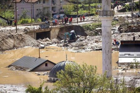 Përmbytjet në Bosnje e Hercegovinë: Shkon në 21 numri i të vdekurve