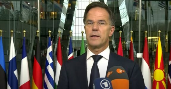 Rutte: NATO e mbështet procesin e dialogut mes Kosovës dhe Serbisë