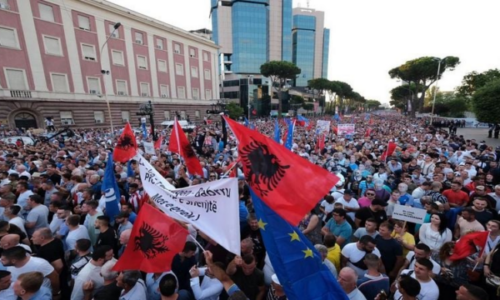 Tiranë/ Opozita nesër protestë kombëtare, kërkohet dorëheqja e Edi Ramës