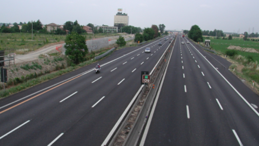 Njëqind vjet më parë u ndërtua autostrada e parë në botë, a e dini ku?