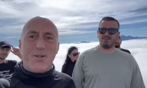 Haradinaj ngjitet Majës së Strellcit