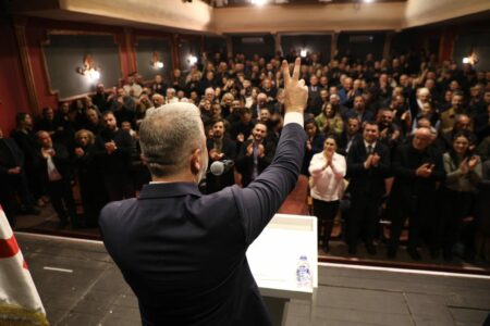 Visar Azemi: Kjo është vetëm fillimi, “Rruga e Re” na pret