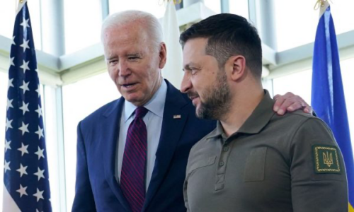 Biden do të lejojë Ukrainën të përdorë armatime amerikane për sulme brenda Rusisë