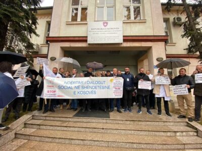 Sindikalistët e shëndetësisë vazhdojnë me protesta, e radhës më 5 dhjetor