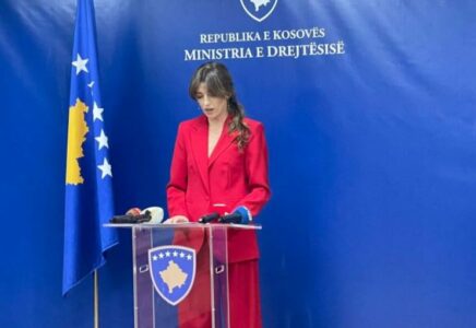 Haxhiu i del në mbrojtje Kurti, i përgjigjet Prokurorisë Speciale: Përpjekje e vonuar, Kurti s’ka refuzuar të paraqitet