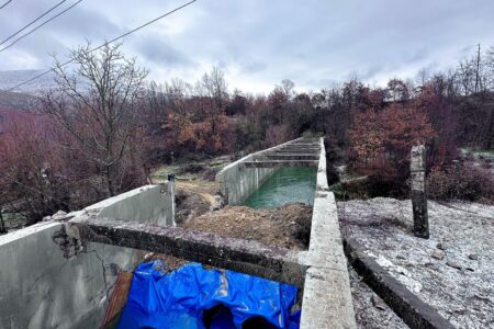 I caktohet paraburgimi njërit nga të dyshuarit për sulmin në Ibër-Lepenc