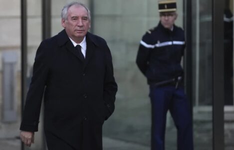 Bayrou kryeministër i ri i Francës – Çfarë kishte deklaruar më 1999 për ndërhyrjen e NATO-s në Kosovë?