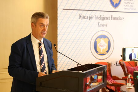 Ambasadori britanik: Po dhe po, Kosova duhet t’iu besojë aleatëve dhe ta themelojë Asociacionin