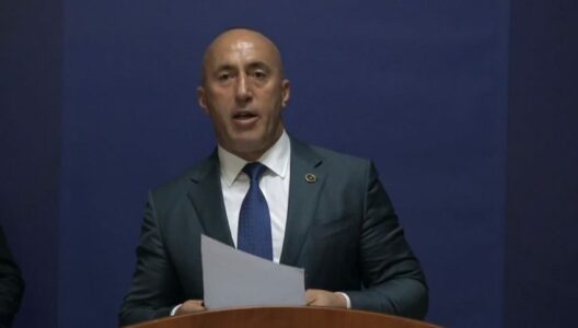 Ramush Haradinaj sot në ora 14:00 mban konferencë për medie bashkë me partnerët e koalicionit