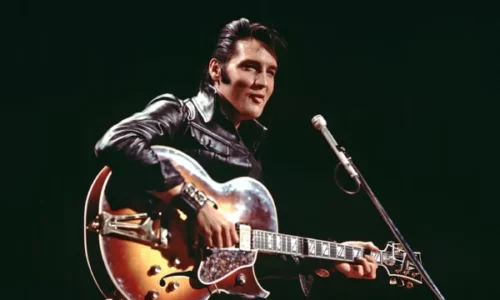 Ylli i parë i rokut në botë, Elvis Presley, sot do të mbushte 90 vjet