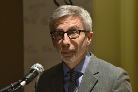 Ambasadori francez Koshar: Serbia të jetë e gatshme këtë vit për normalizim të raporteve me Kosovën