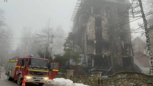 Policia për hotelin që u djeg në Brezovicë: Dëmet janë të mëdha