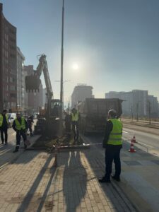 Krenar Xhaferi njofton: Në mes të Rrugës C kemi filluar ndërtimin e rrethrrotullimit, do të lehtësojë lëvizjen për banorët