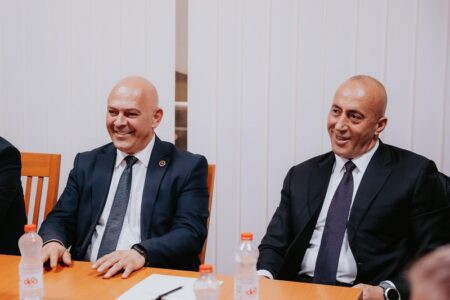 Gjini tregon se a do të garojë për kryetar të AAK-së nëse tërhiqet Ramush Haradinaj