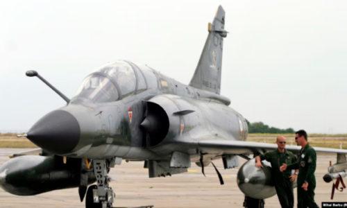 Ukraina i pranon avionët e parë luftarakë francezë, Mirage 2000