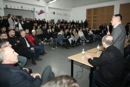 Fadil Demaku me tubim në fshatrat e Drenicës: Ndryshimi është i mundur kur jemi bashkë