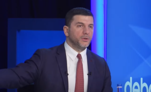 Memli Krasniqi: Referendumi i Albin Kurtit ka dështuar, gara ende nuk ka përfunduar