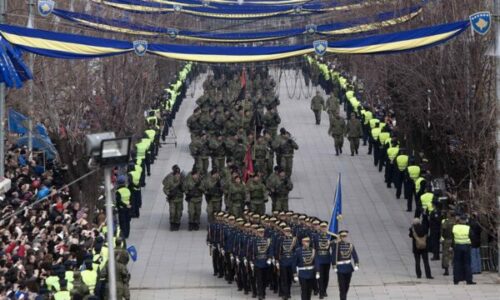 FSK dhe Policia e Kosovës parakalojnë sot në Prishtinë