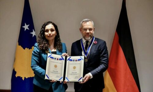 Ambasada gjermane e uron Michael Roth për Medaljen Presidenciale: Mik besnik i Kosovës