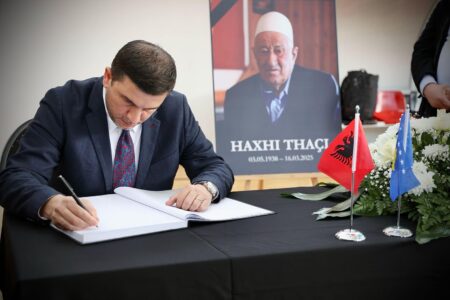 Krasniqi: Haxhi Thaçi rriti një udhëheqës, një çlirimtar, një njeri që do të qëndronte në ballë të luftës për lirinë e Kosovë