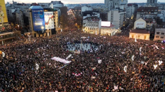 Protestat e mëdha të studentëve në Beograd: Krejt çka duhet të dini