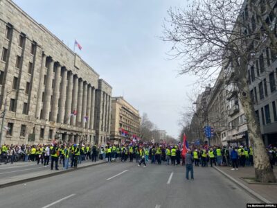 Detaje nga protesta masive në Beograd që fillon tani