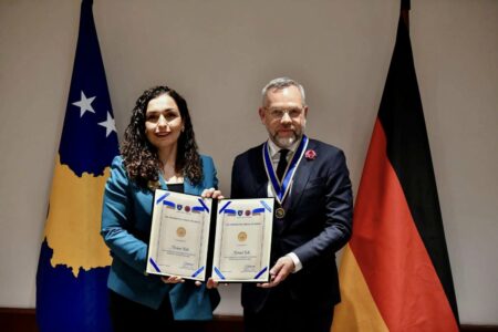 Osmani dekoron me Medalje Presidenciale të Meritave, Michael Rothin